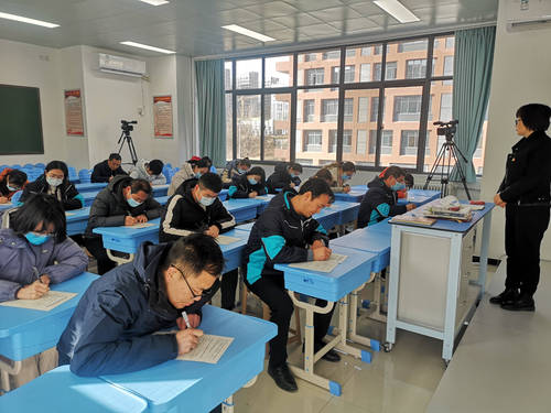 全体党员开始答题