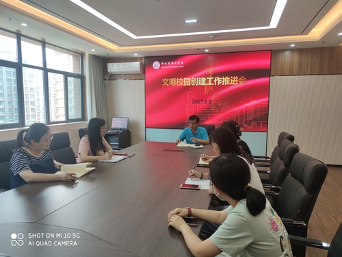 1.文创负责人胡攀亚部署工作
