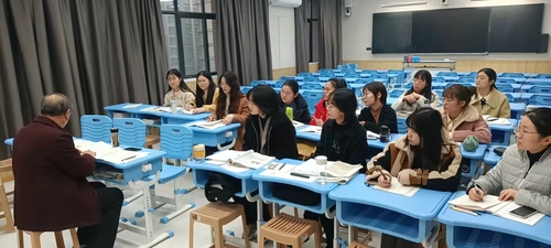 教研员黄利军讲话