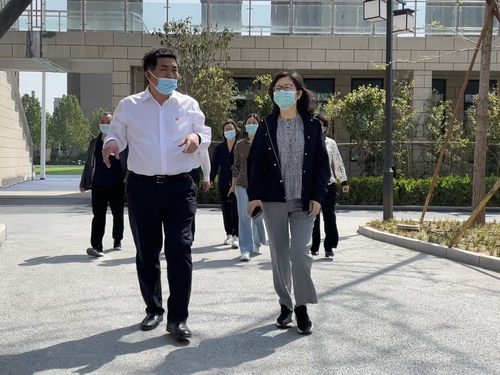 河南省教育厅副厅长毛杰到郑开学校进行调研